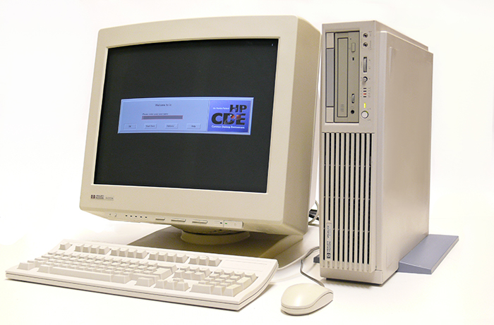 beige HP desktop computer 1990s
